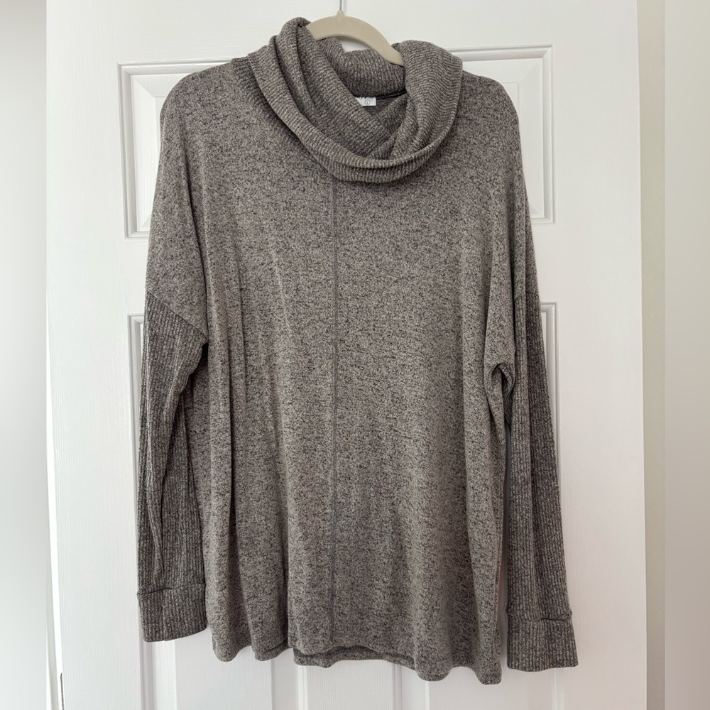Jules & James Gray Women's Sweater